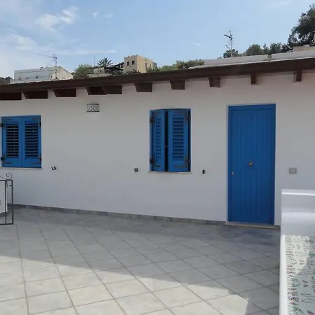 Holiday home Casaeolia Blues