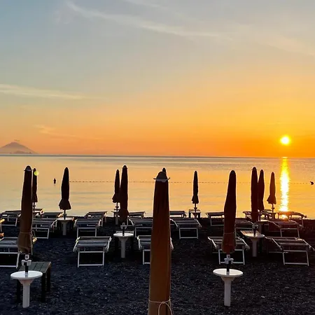Casaeolia Blues * Canneto (Lipari)